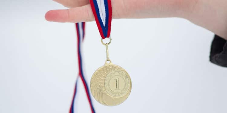 How a woman spreading positivity through recycled medals